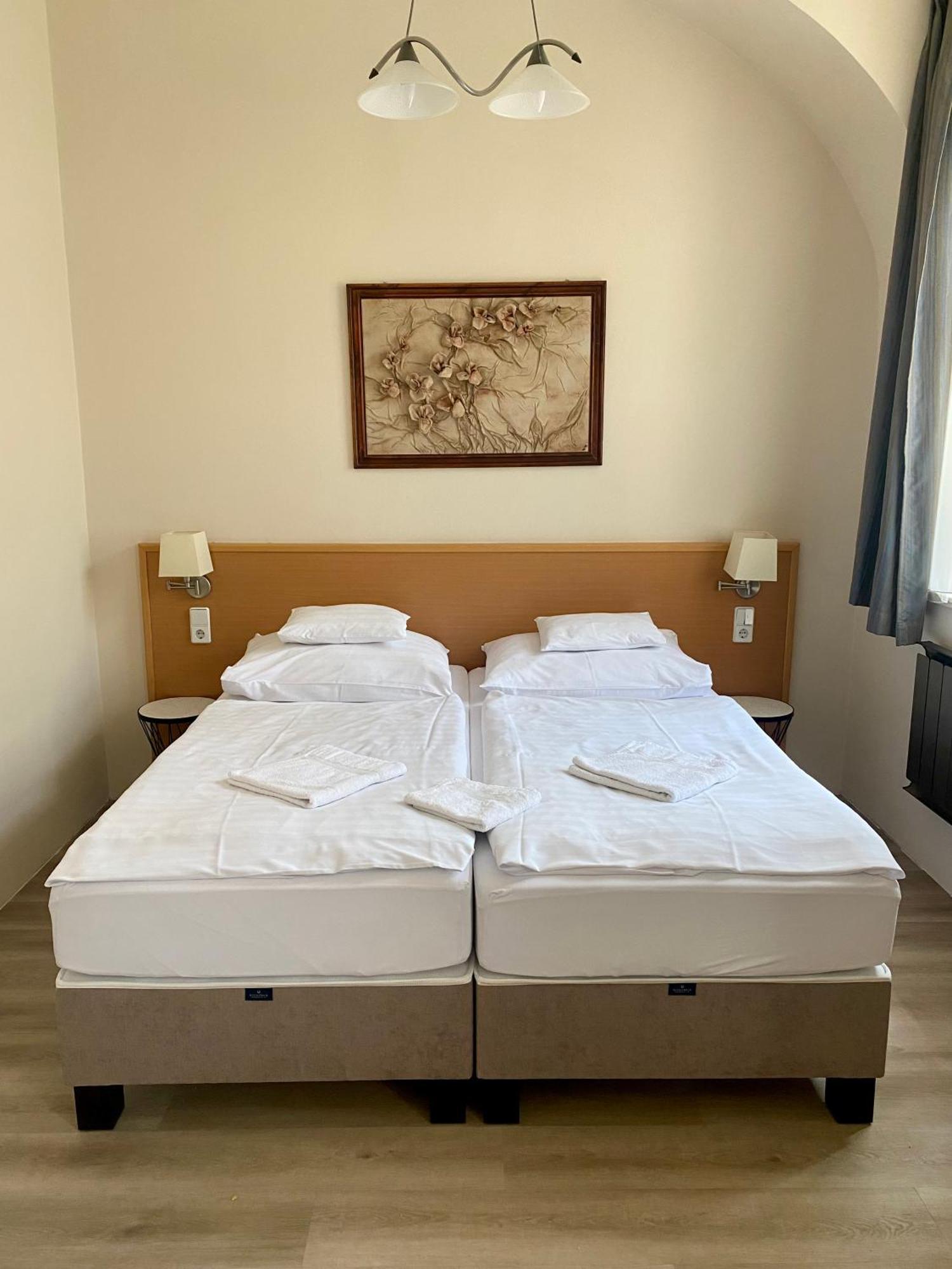 Peto Apartman Győr Extérieur photo